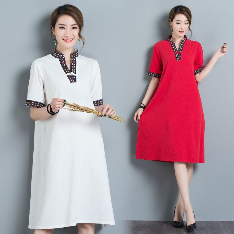 Đầm trung niên viền thổ cẩm
