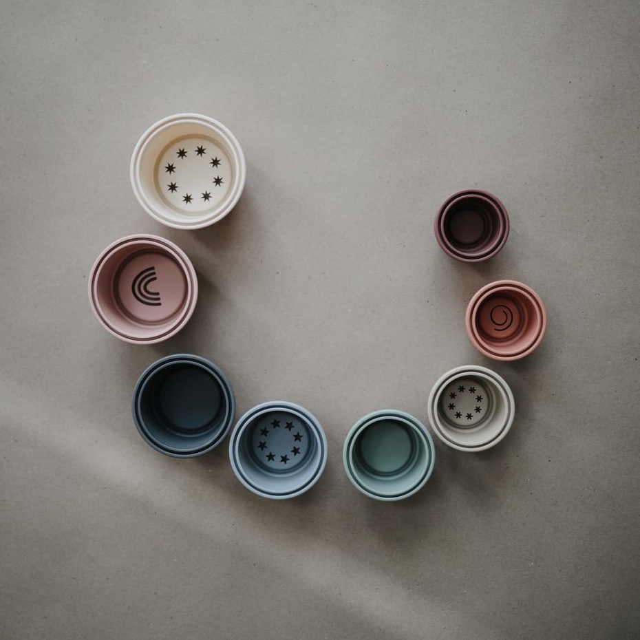 Tháp xếp chồng, tháp cốc Mushie Stacking Cups, Stacking Tower Made in Denmark - Đồ chơi giáo dục