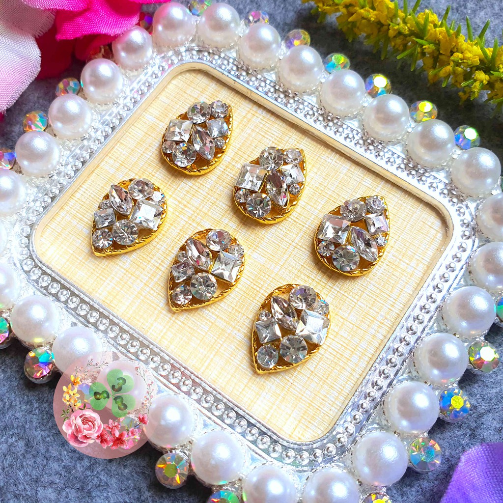Mã CR221 . Charm kim loại đính đá trang trí móng siêu xinh.