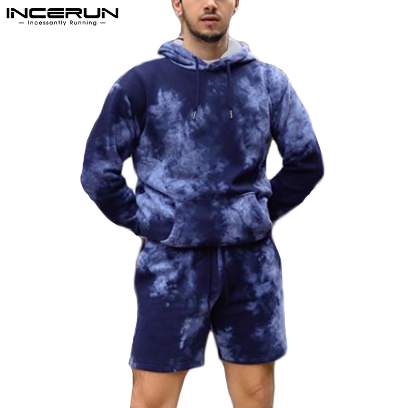 Set đồ 2 món INCERUN gồm áo sweatshirt tay dài có mũ trùm in họa tiết và quần short thời trang đơn giản cho nam