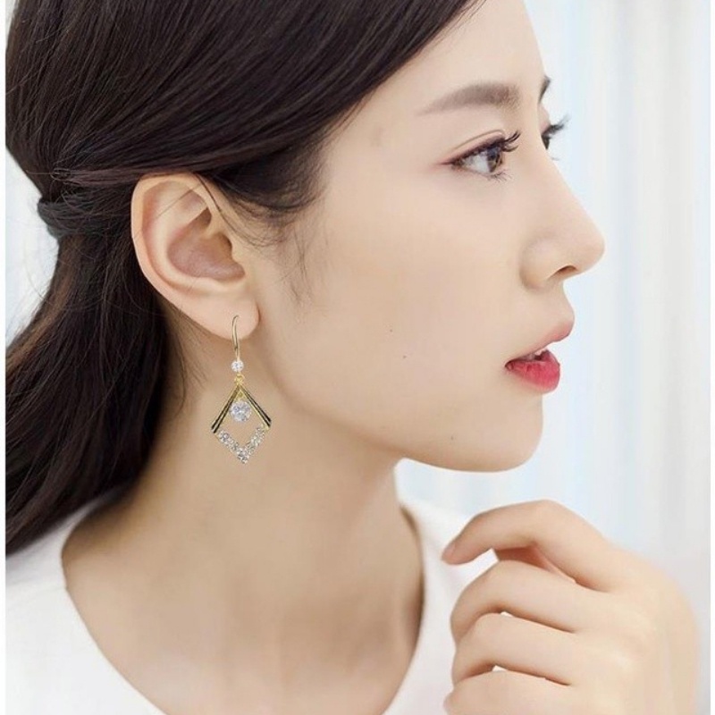 Bông Tai Hình Vuông Đính Đá Cao Cấp Sang Trọng