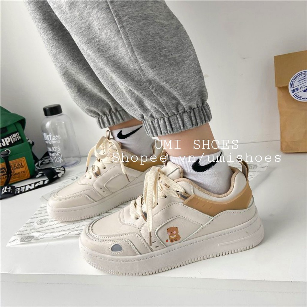 [SẴN-NOWSHIP] Giày thể thao nữ SD02 hình gấu cute dễ thương độn đế cao 4cm buộc dây màu trắng kem xinh đẹp mới hot rẻ | BigBuy360 - bigbuy360.vn