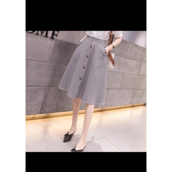chân váy xòe dài kẻ caro chất tuyết mưa, chân váy ngang gối