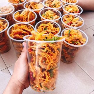Cơm cháy chiên mắm lắc khô gà cay