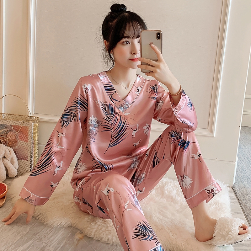 Bộ Đồ Ngủ Vải Lụa Satin In Họa Tiết Trái Cây Dễ Thương Cho Nữ