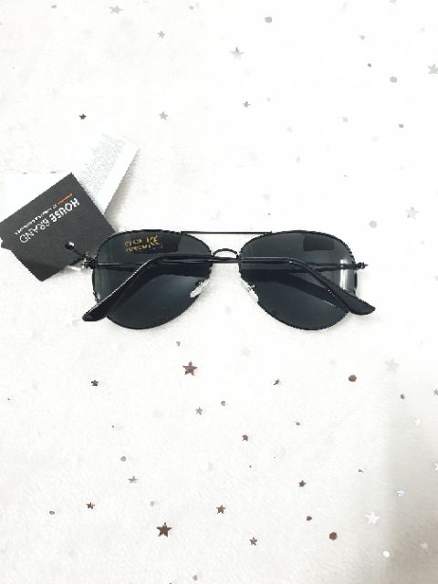 Kính House lỗi nhẹ giảm còn 130k hàng chuẩn auth, có mail mua hàng chính hãng