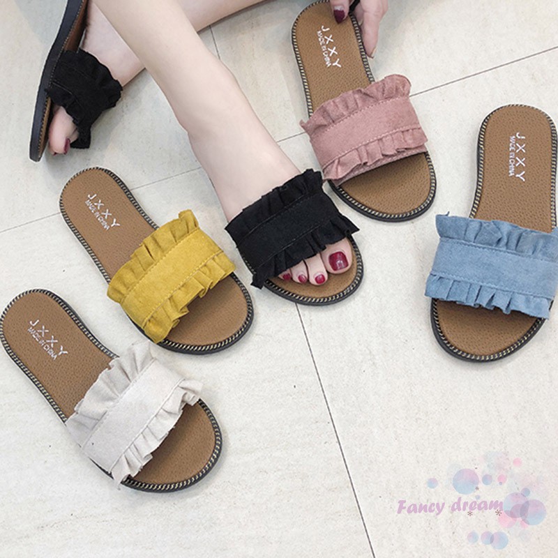 Dép nữ họa tiết ren để đi biển