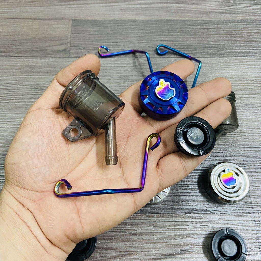 Bình dầu tay thắng nắp inox trái táo cực đẹp tặng kèm pas cọng chỉ titan
