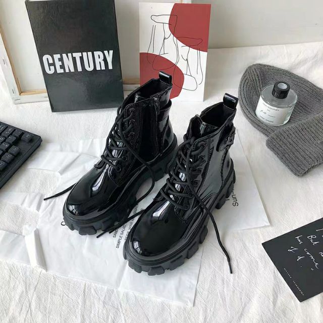 Boot cao cổ phá cách nữ