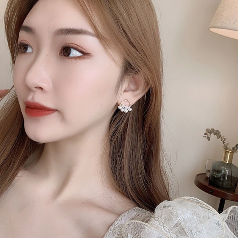 Bông tai ngọc trai thiết kế đơn giản thanh lịch cho nữ