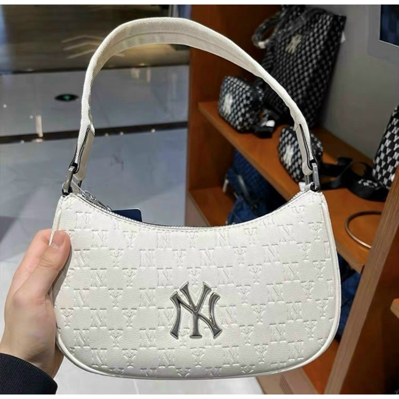 Túi M L B màu trắng