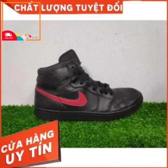 Ả𝐍𝐇 𝐓𝐇Ậ𝐓 Giày Nike Jordan 1s đỏ đen size 42 Uy Tín . : : : ^.^ ^^ ^ ` ^ ' ! .