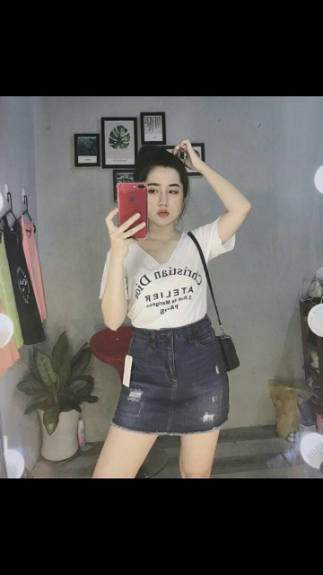 Áo thun cotton giấy in hình cổ v ( hình shop tự chụp)