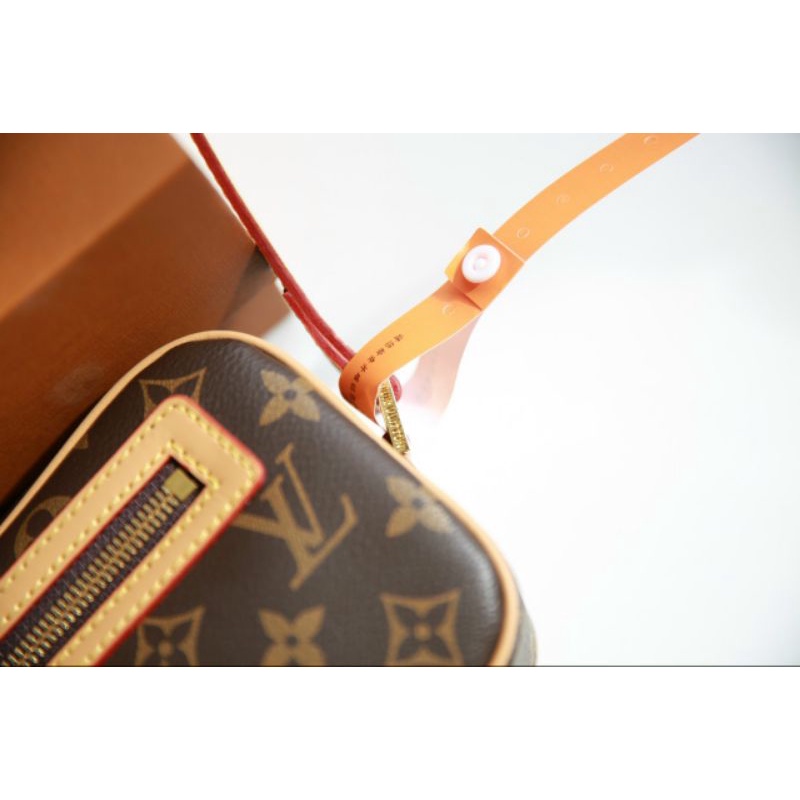 LV POCHETTE CITE GRAN VENTA