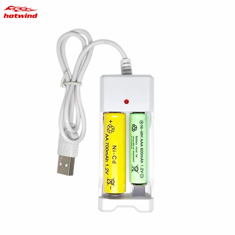 Thiết bị sạc pin nhanh cổng USB có bảo vệ đoản mạch cho 2 pin AAA/AA