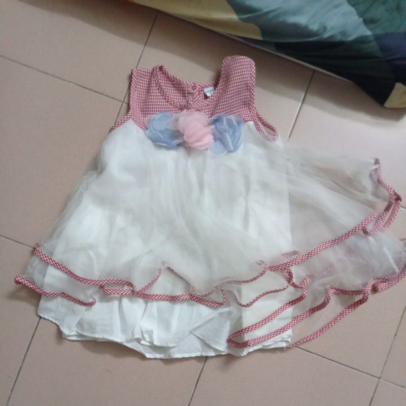 Dưới 25kg thanh lý đầm bé