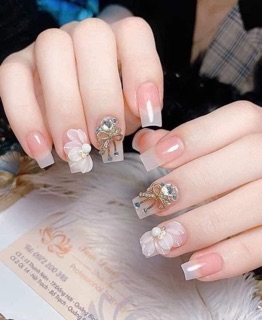 Charm nơ quốc dân
