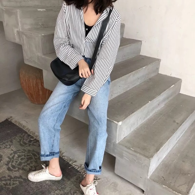Sơ mi sọc đen dáng vừa