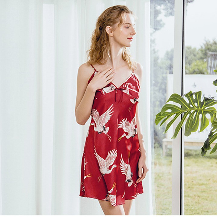 Váy ngủ lụa sexy hai dây gợi cảm họa tiết chim hạt sang trọng BT155