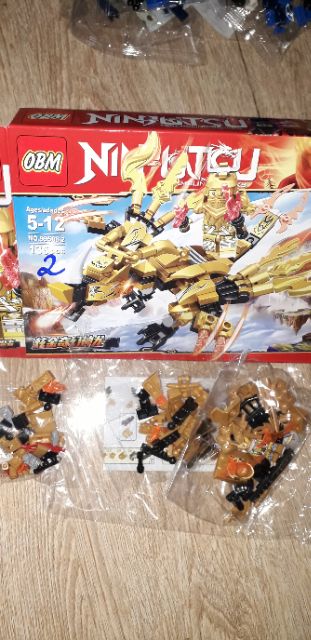 Lắp ráp 1 hộp LegoNinjutsu Rồng 99508 có nhiều chi tiết