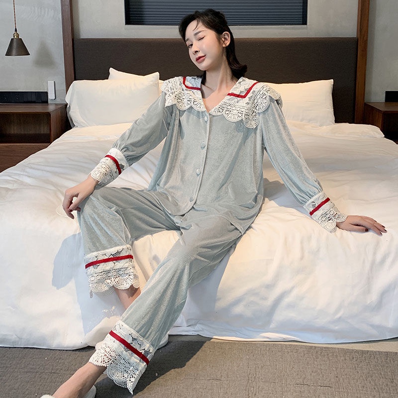 Bộ đồ ngủ cổ búp bê bằng nhung phối ren màu vàng thời trang xuân thu dễ thương cho nữ