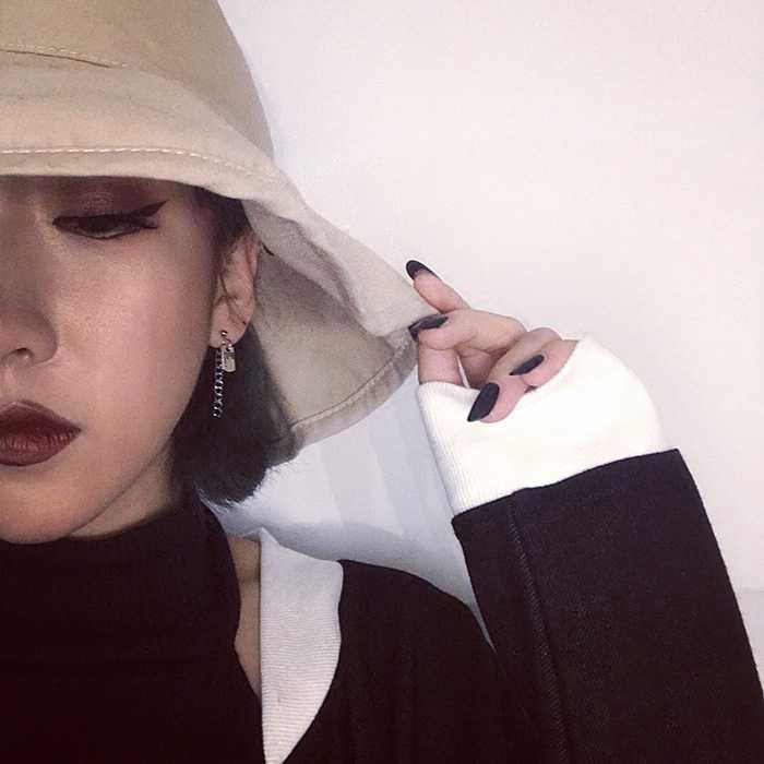 Khuyên Tai Móc Hình Tròn Khắc Chữ 13148pk