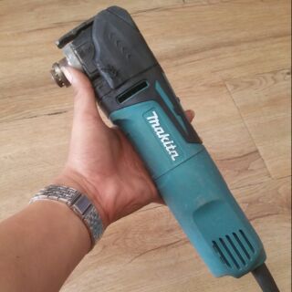 - Máy cắt rung điện 110v MAKITA Mỹ