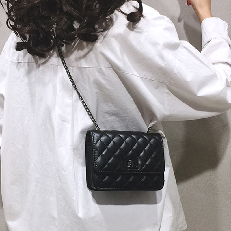 Túi đeo chéo dễ phối đồ xinh xắn thời trang dành cho nữ