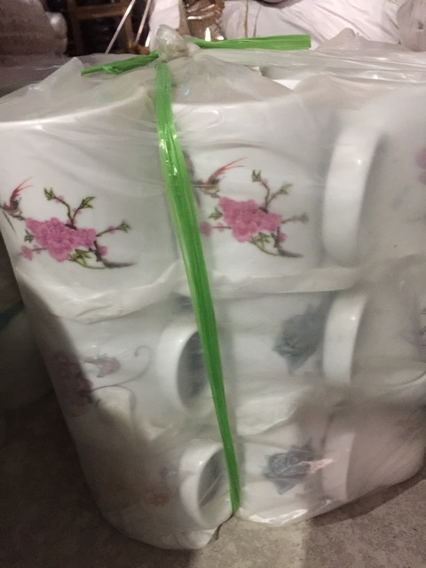 Cốc sứ có nặp đậy hàng bát tràng