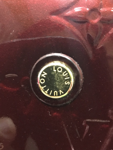 Túi màu đỏ mận