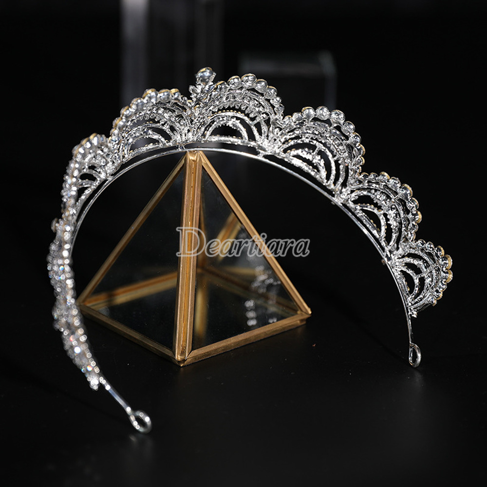 Cài tóc hình vương miện đính đá lấp lánh sang trọng dành cho cô dâu