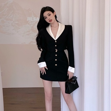 Áo Khoác Vest Tay Dài Dáng Ôm Màu Đen Phối Khuy Áo Và Chân Váy Lưng Cao Phong Cách Hàn Quốc Dành Cho Nữ