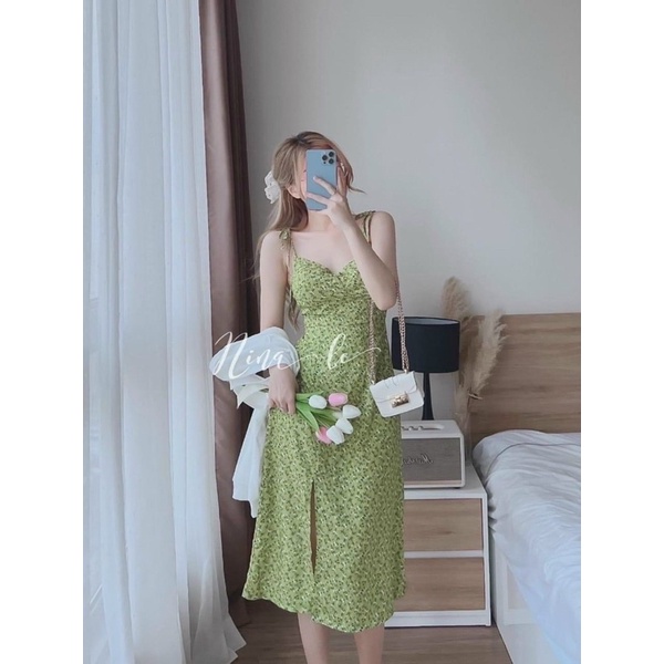 Đầm maxi hoa hai dây cột dài xẻ đùi kèm áo khoác thun gân nhẹ nhàng