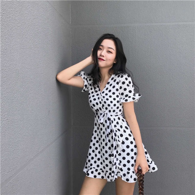Váy xoè chấm bi