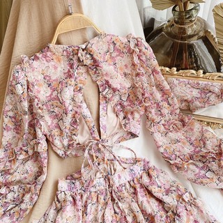 Đầm hoa phối bèo cutout eo hở lưng