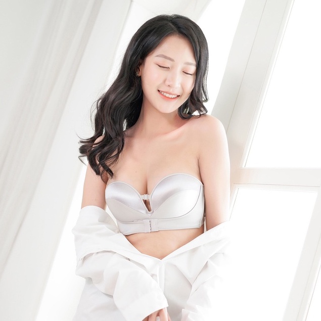 Áo ngực không dây quây ngang Lylylorem AL192