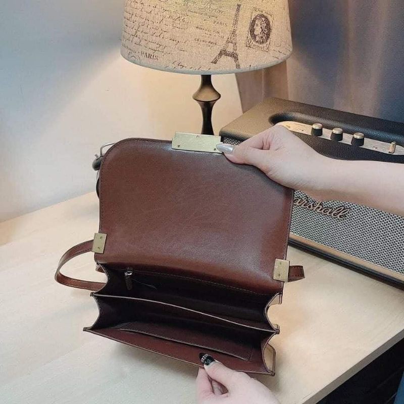 Túi đeo vai Charles & Keith Charlot Bag