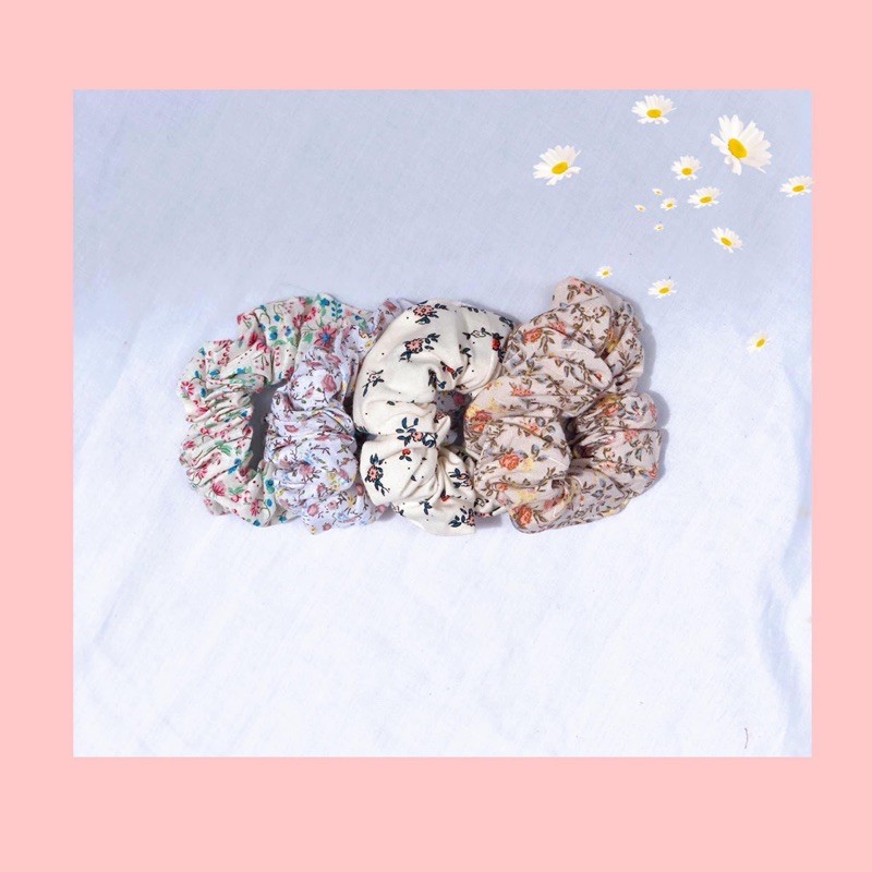 scrunchie cột tóc hoạ tiết hoa dễ thương