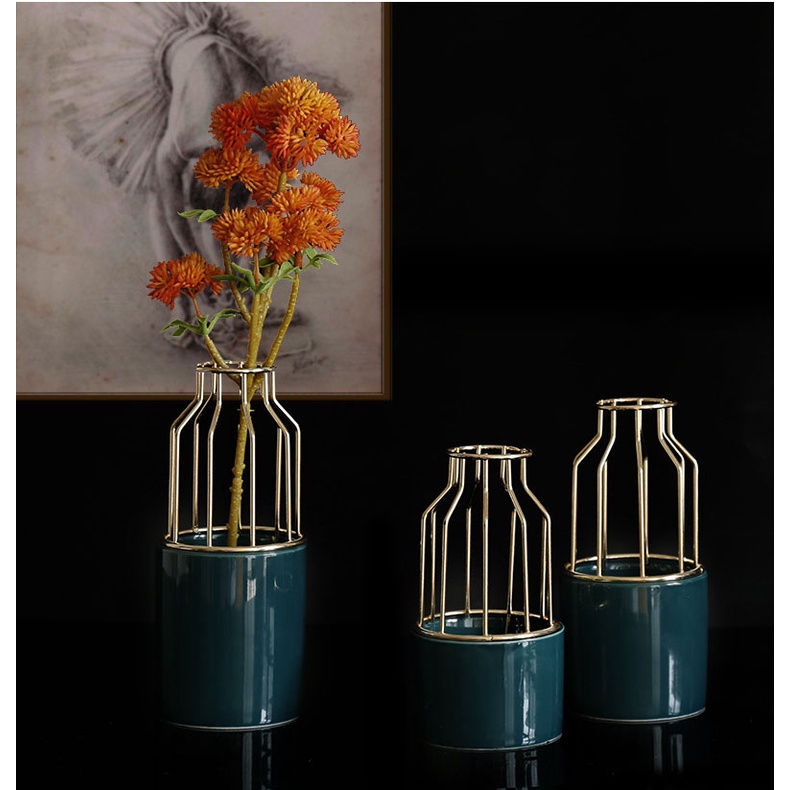 Lọ hoa kim loại phong cách Bắc Âu decor phòng