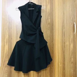 Váy vest đen