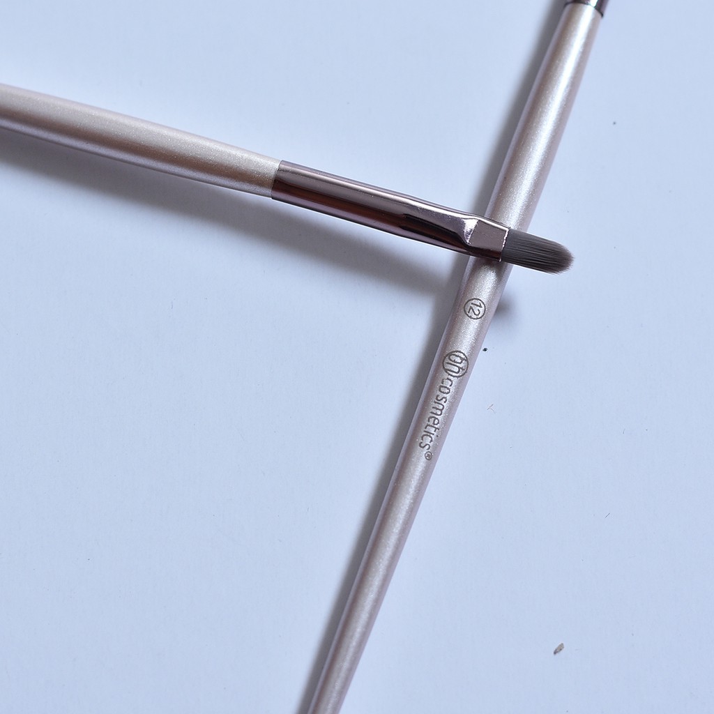 Cọ trang điểm môi Bh Cosmetics Lavish 12