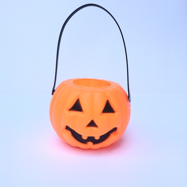 Cẫ bí Ngô phát nhạc phát đèn cho bé chơi Halloween