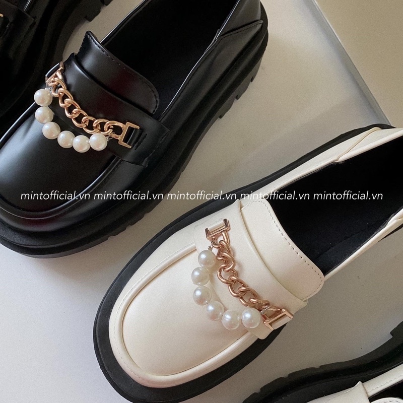 Giày da đính ngọc