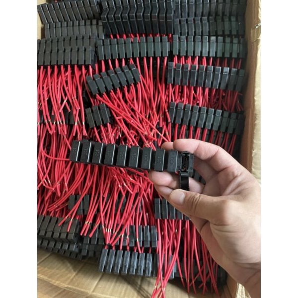 Dây cầu chì có nắp đậy