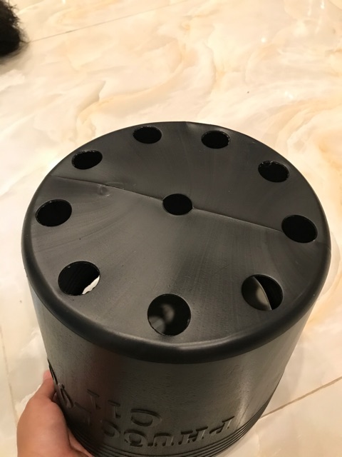 Chậu nhựa đen C11 (27x23cm)