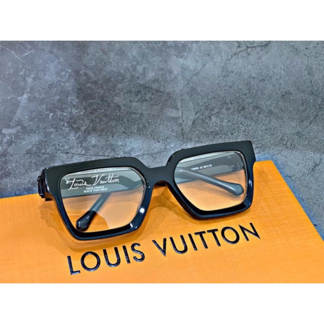 kính LV rep 1:1