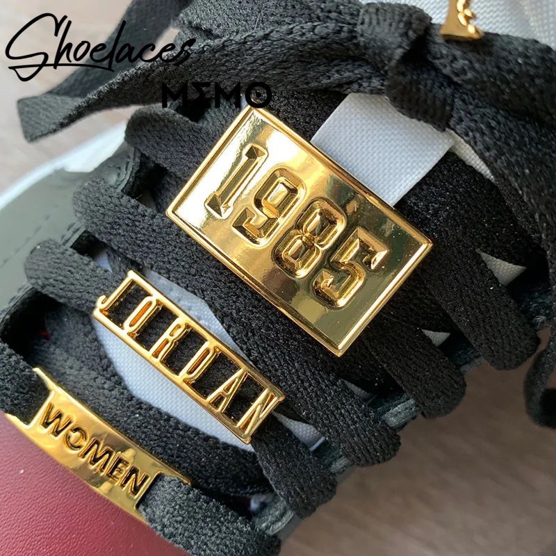 Phụ Kiện Lacelocks và Hangtag Giày Nike Air Jordan 1 Mid SE Gold Pendants