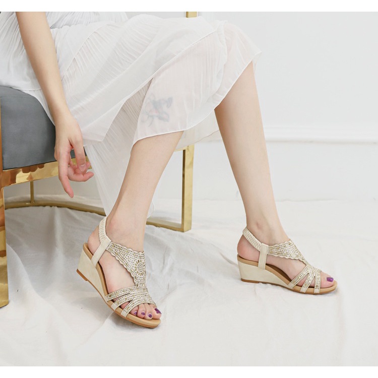 Giày sandal đế xuồng 5cm quai đính hạt ánh kim sang trọng
