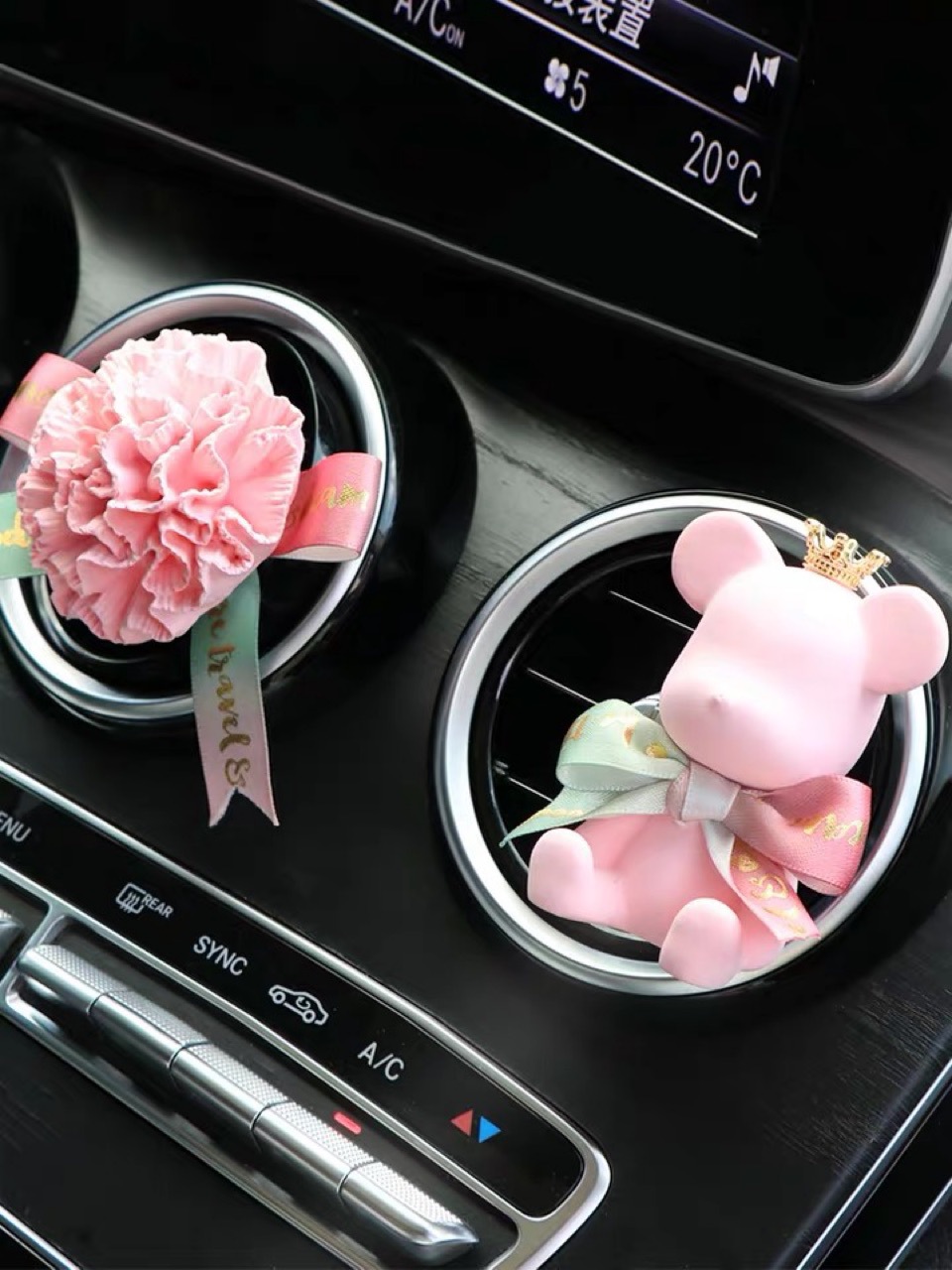 Car Temperament Interior Aromatherapy Perfume Clip Car Air Conditioning Tuyere Cute Bear Outlet Clamp Decoration