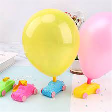 Ô tô thổi bong bóng chạy đà